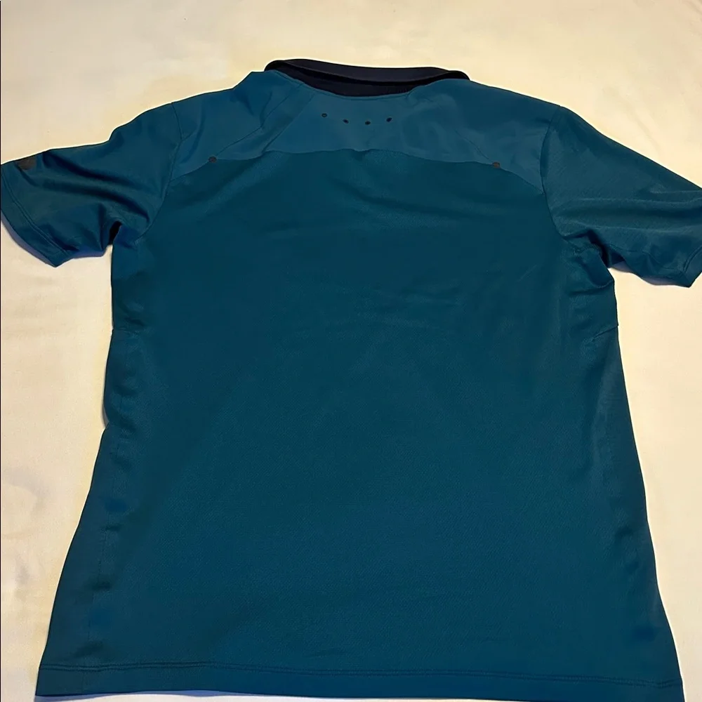 The North Face Men's Polo Shirt in Teal and Navy